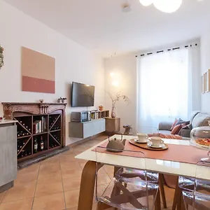 https://casa-del-borgo-maccagno-inferiore.it-lombardy.com